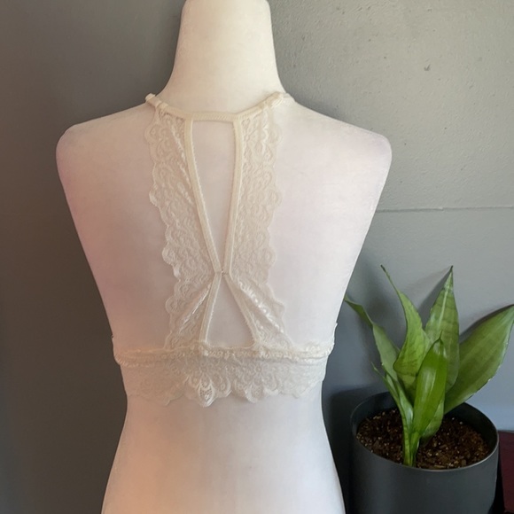 Bralette - Picture 4 of 6